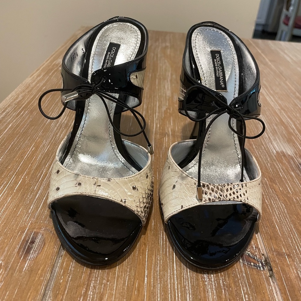 Dolce & Gabbana Sandalo Ayers + Vernice